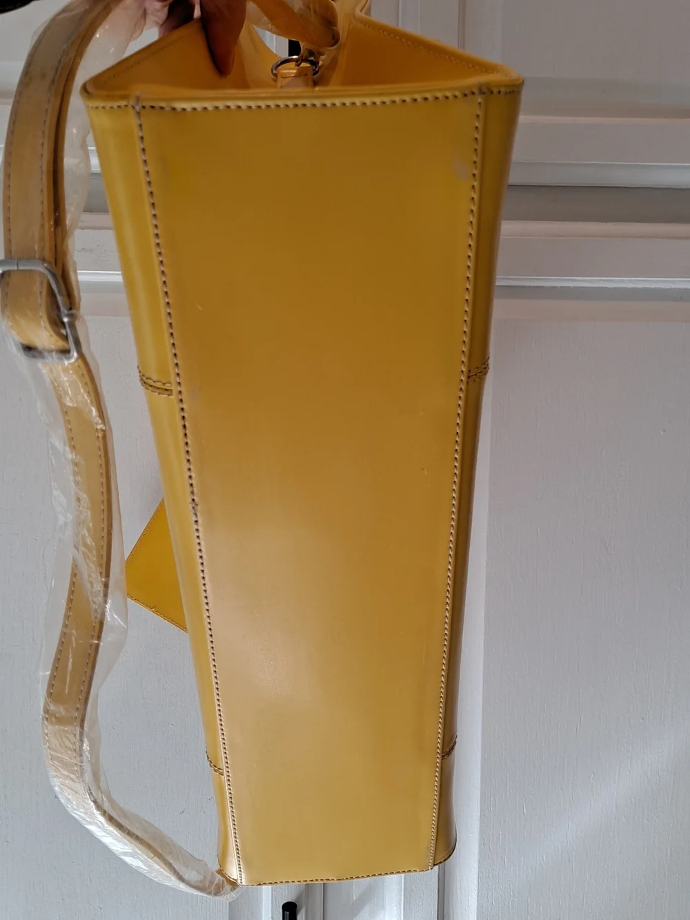 Wilsons Leather Smooth Yellow Executive Spacious Vintage Y2k Tote Shoulder Bag